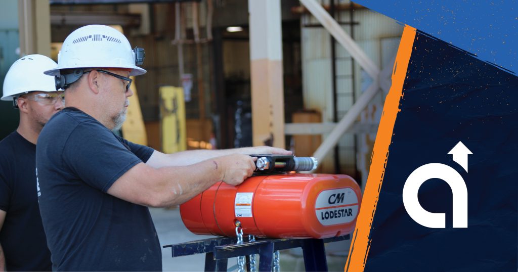 attract crane technicians